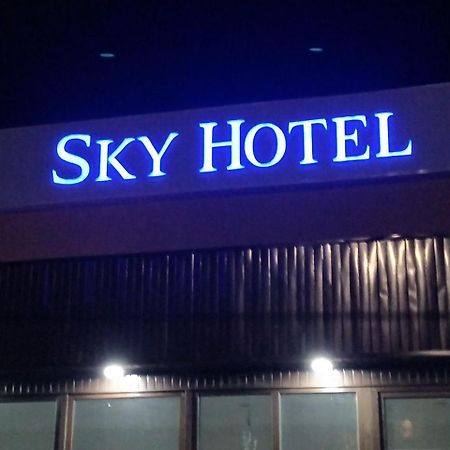 Sky Hotel Bishkek Ngoại thất bức ảnh