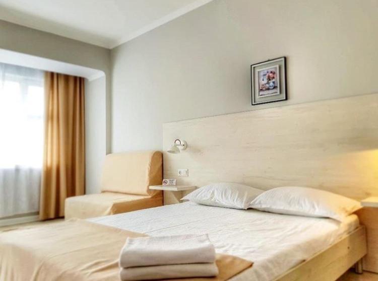 Sky Hotel Bishkek Ngoại thất bức ảnh