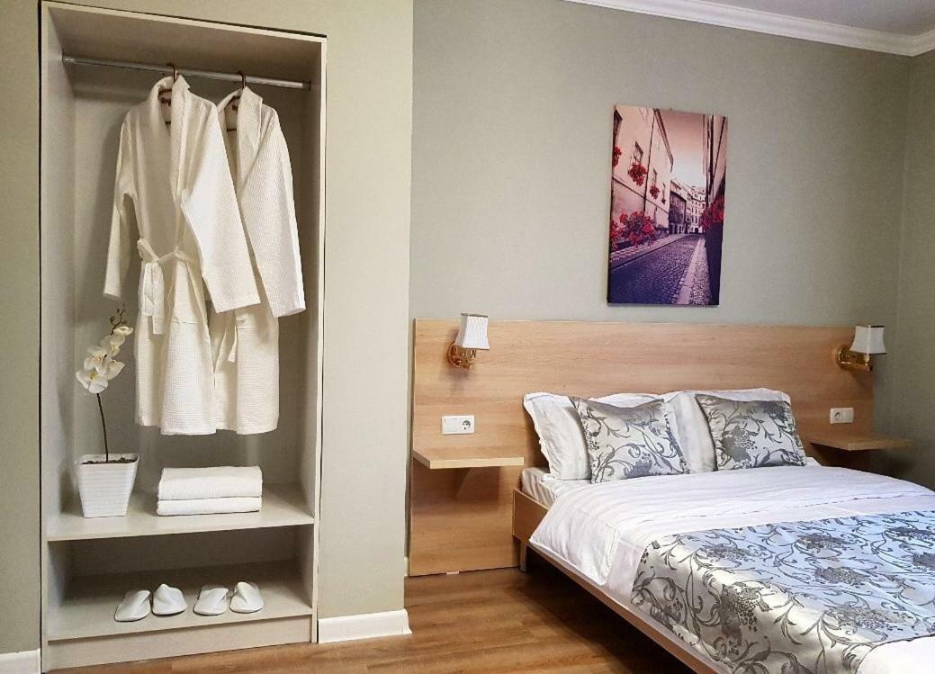 Sky Hotel Bishkek Ngoại thất bức ảnh